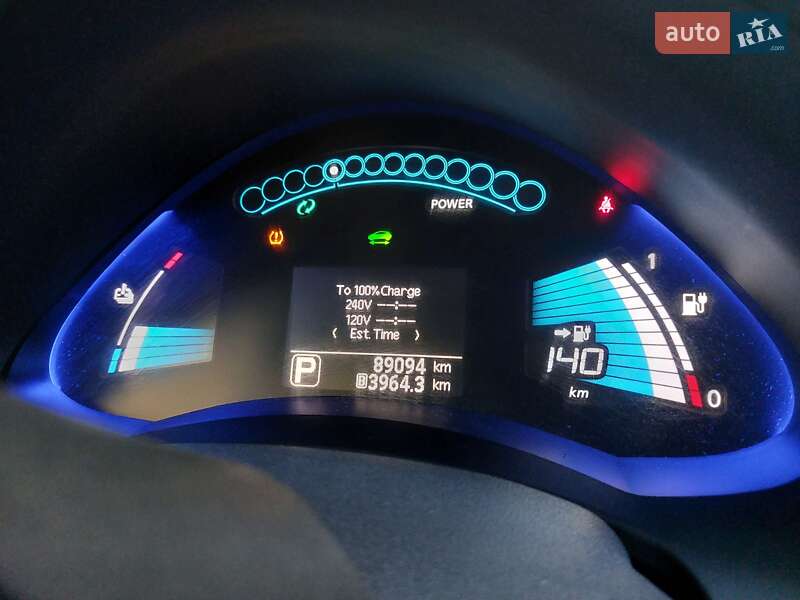 Хетчбек Nissan Leaf 2015 в Кропивницькому фото 2 Хетчбек Nissan Leaf 2015 в Кропивницькому