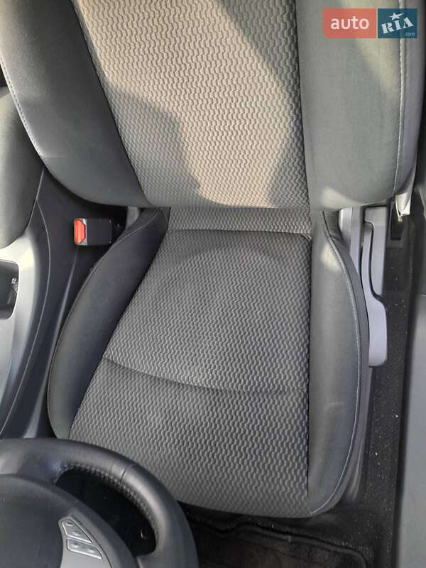 Хетчбек Nissan Leaf 2014 в Вінниці фото 11 Хетчбек Nissan Leaf 2014 в Вінниці