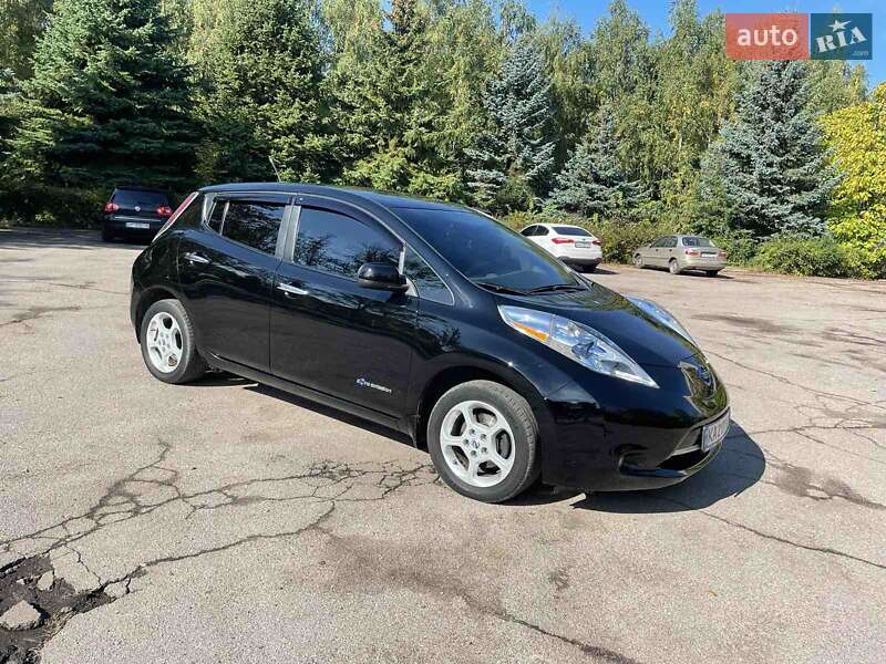 Хэтчбек Nissan Leaf 2013 в Житомире