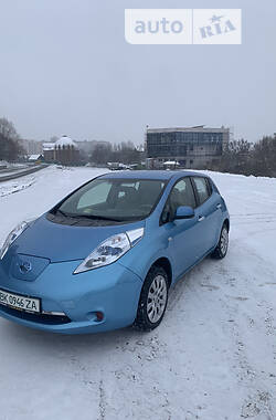 Хэтчбек Nissan Leaf 2012 в Ровно