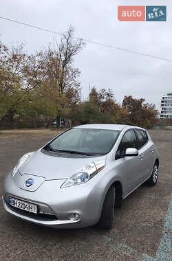 Хэтчбек Nissan Leaf 2013 в Измаиле