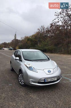 Хэтчбек Nissan Leaf 2013 в Измаиле