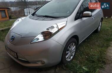 Хетчбек Nissan Leaf 2015 в Житомирі