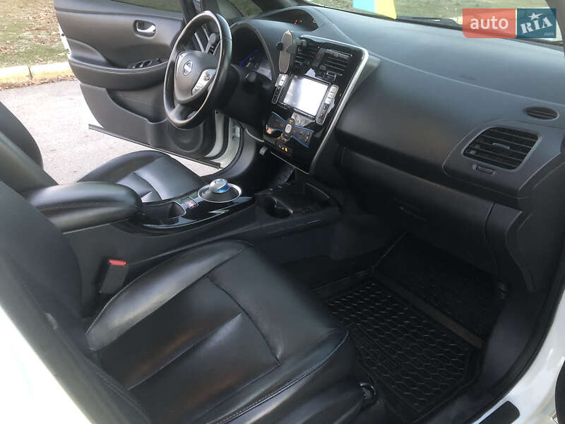 Хэтчбек Nissan Leaf 2013 в Днепре фото 18 Хэтчбек Nissan Leaf 2013 в Днепре