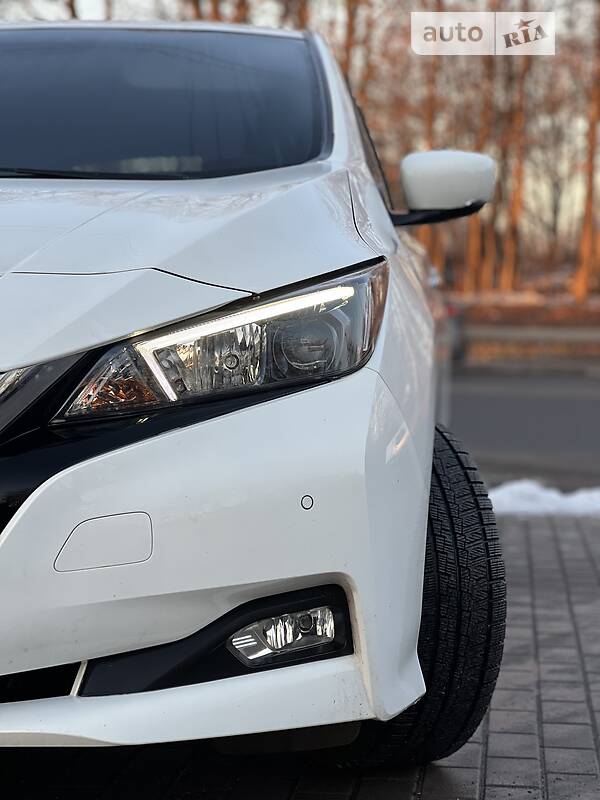 Хэтчбек Nissan Leaf 2018 в Тернополе