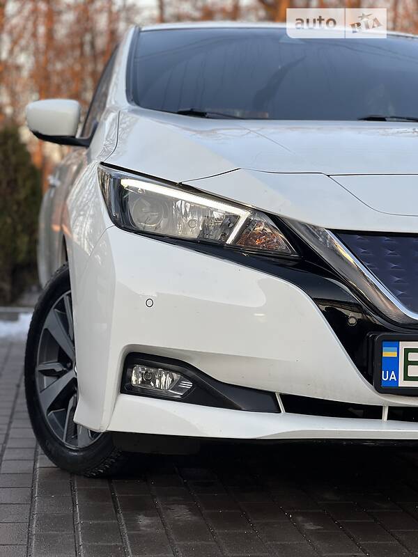 Хэтчбек Nissan Leaf 2018 в Тернополе