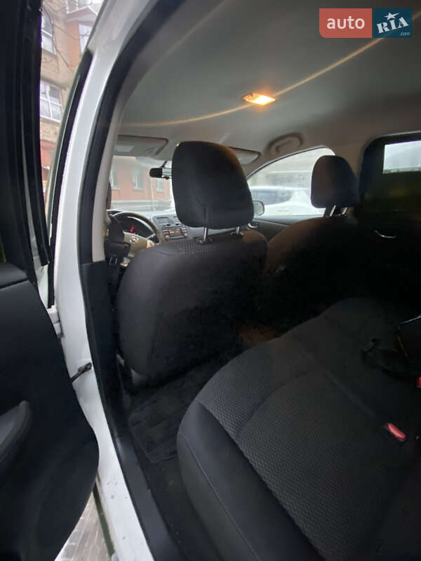 Хэтчбек Nissan Leaf 2014 в Киеве фото 17 Хэтчбек Nissan Leaf 2014 в Киеве