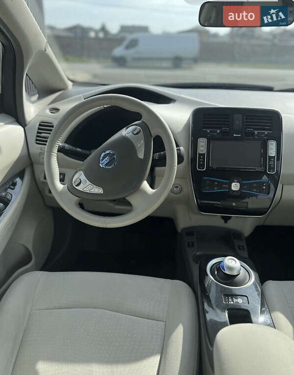 Хетчбек Nissan Leaf 2012 в Києві фото 9 Хетчбек Nissan Leaf 2012 в Києві