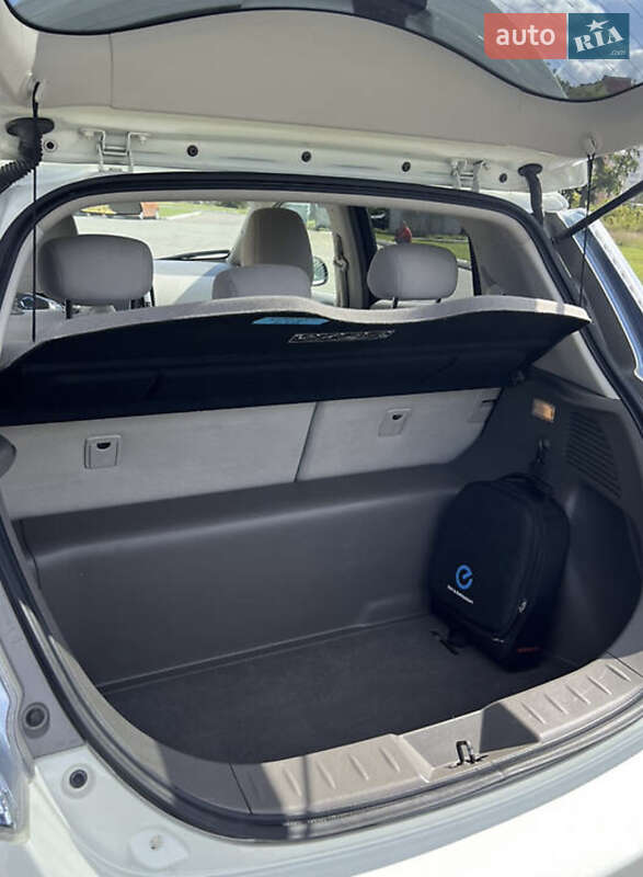 Хетчбек Nissan Leaf 2012 в Києві фото 19 Хетчбек Nissan Leaf 2012 в Києві