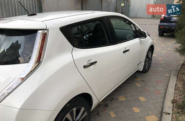 Хэтчбек Nissan Leaf 2015 в Одессе