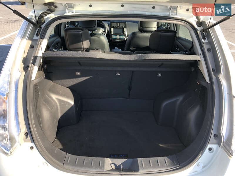 Хэтчбек Nissan Leaf 2015 в Одессе