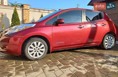 Хетчбек Nissan Leaf 2015 в 