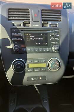 Хетчбек Nissan Leaf 2015 в 