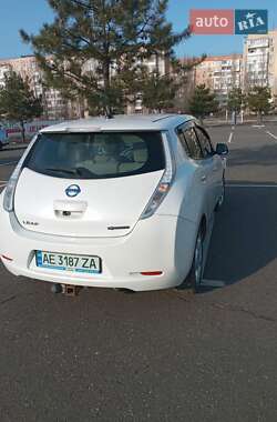 Хэтчбек Nissan Leaf 2013 в Николаеве