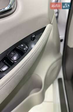 Хэтчбек Nissan Leaf 2013 в Николаеве