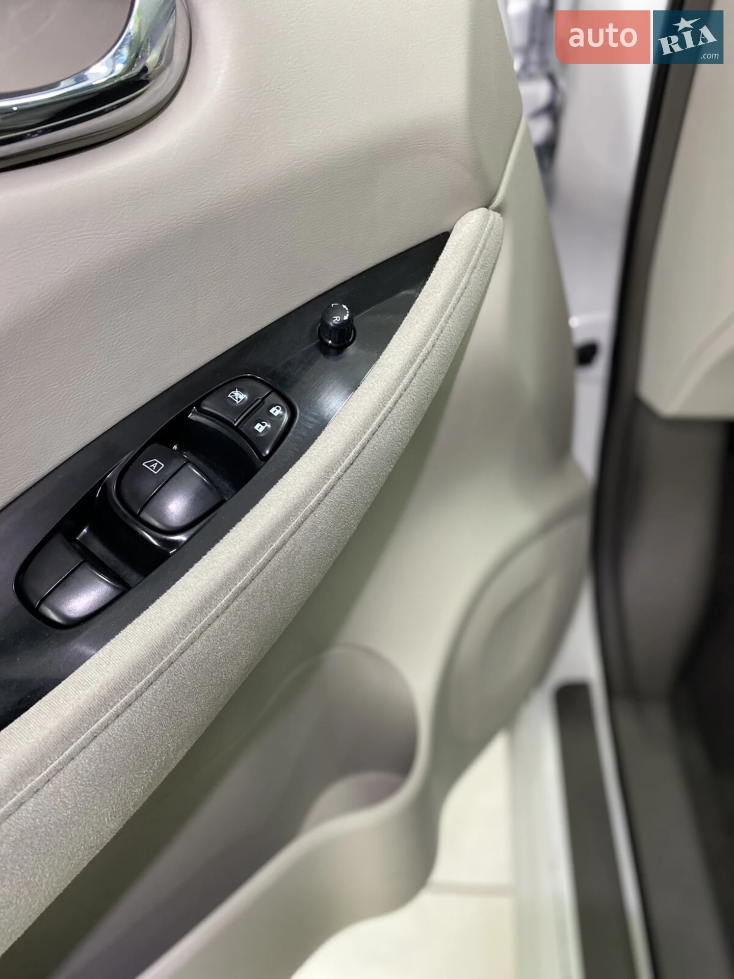 2013 Nissan Leaf - мініатюра 28