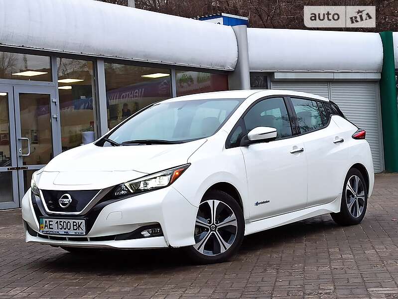 Хетчбек Nissan Leaf 2019 в Дніпрі