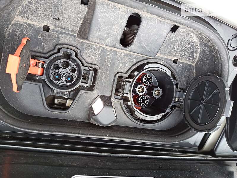 Хетчбек Nissan Leaf 2019 в Дніпрі