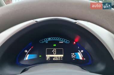 Хэтчбек Nissan Leaf 2011 в 