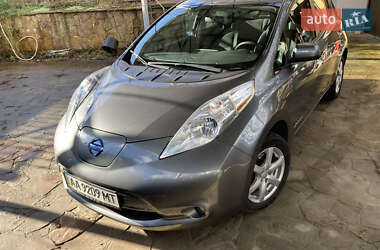 Хэтчбек Nissan Leaf 2015 в 