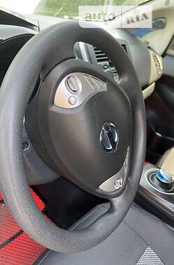 Хэтчбек Nissan Leaf 2016 в Полтаве