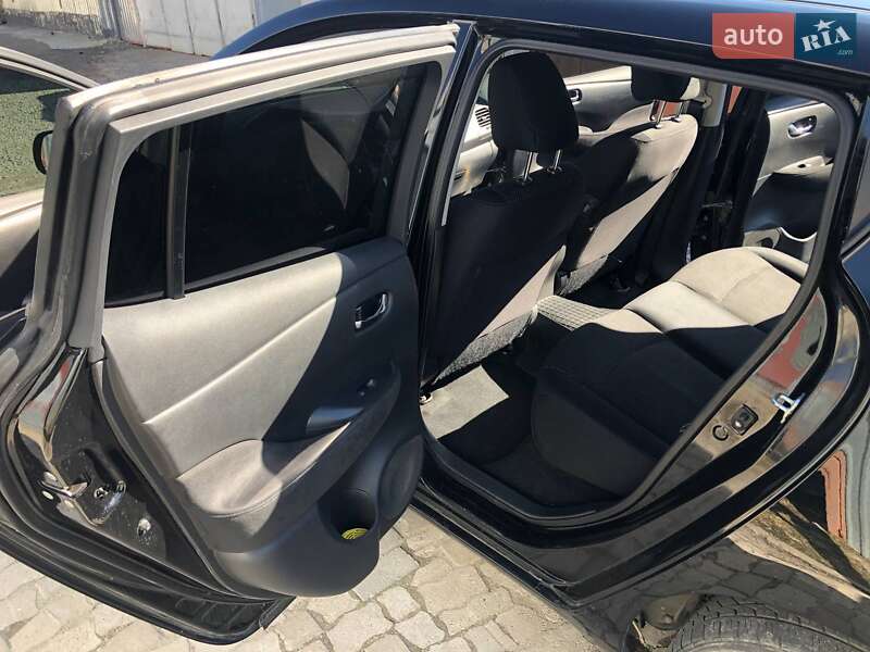 Хэтчбек Nissan Leaf 2014 в Львове