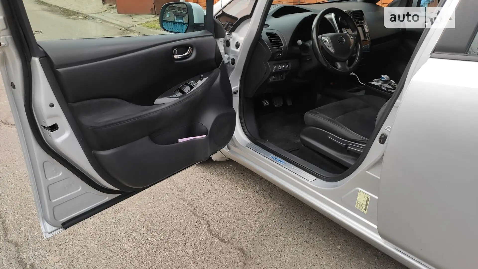 2013 Nissan Leaf - мініатюра 15