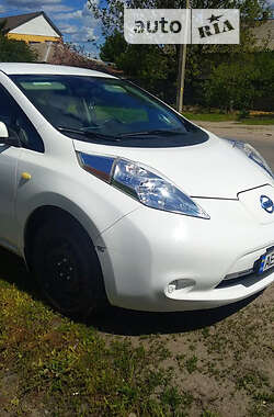 Хэтчбек Nissan Leaf 2014 в Днепре