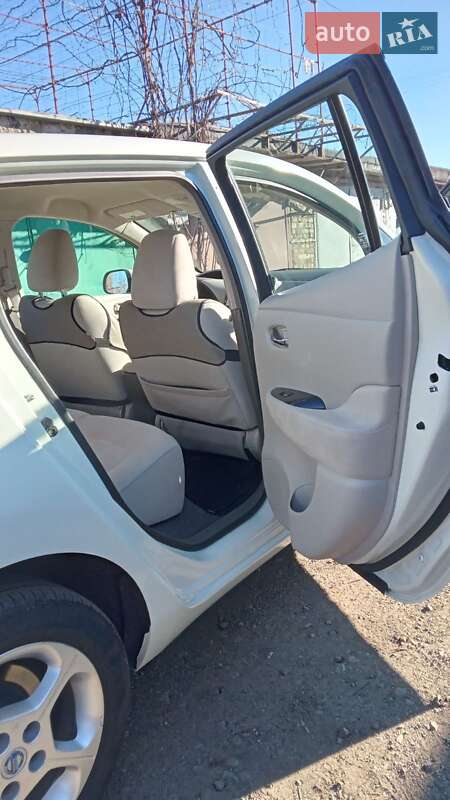 Хетчбек Nissan Leaf 2011 в Нікополі фото 10 Хетчбек Nissan Leaf 2011 в Нікополі