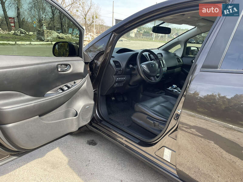 Хетчбек Nissan Leaf 2015 в Харкові