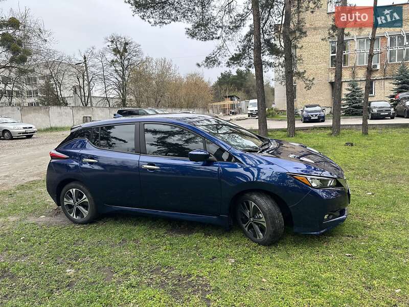 Хетчбек Nissan Leaf 2020 в Києві