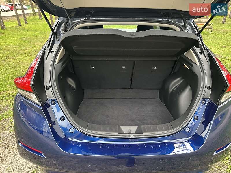 Хетчбек Nissan Leaf 2020 в Києві