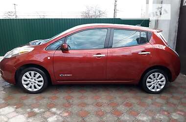 Хэтчбек Nissan Leaf 2014 в Херсоне