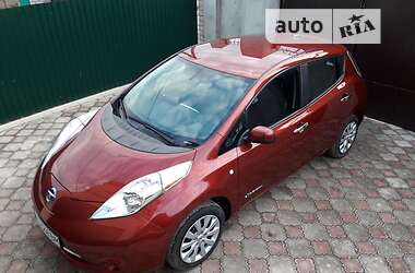 Хэтчбек Nissan Leaf 2014 в Херсоне