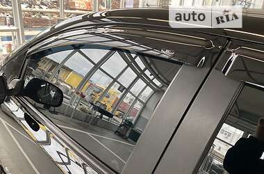 Хэтчбек Nissan Leaf 2013 в 