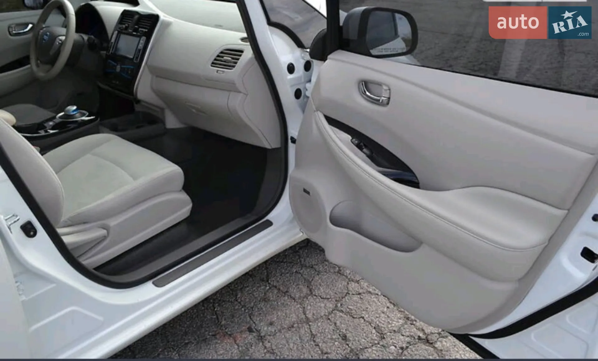 2013 Nissan Leaf - мініатюра 12
