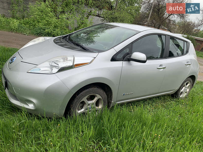 Хетчбек Nissan Leaf 2016 в Харкові