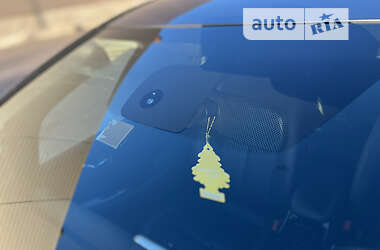 Хетчбек Nissan Leaf 2016 в 