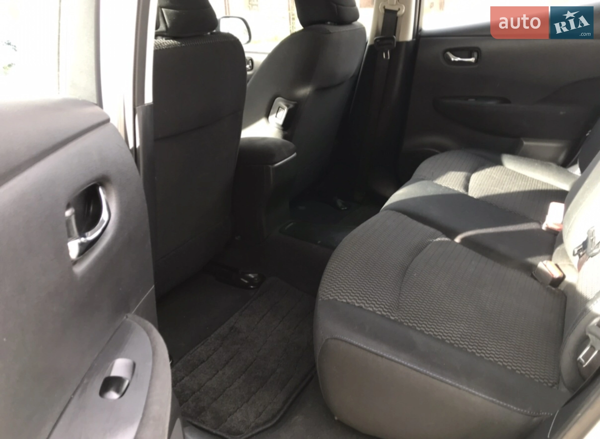 2014 Nissan Leaf - мініатюра 5