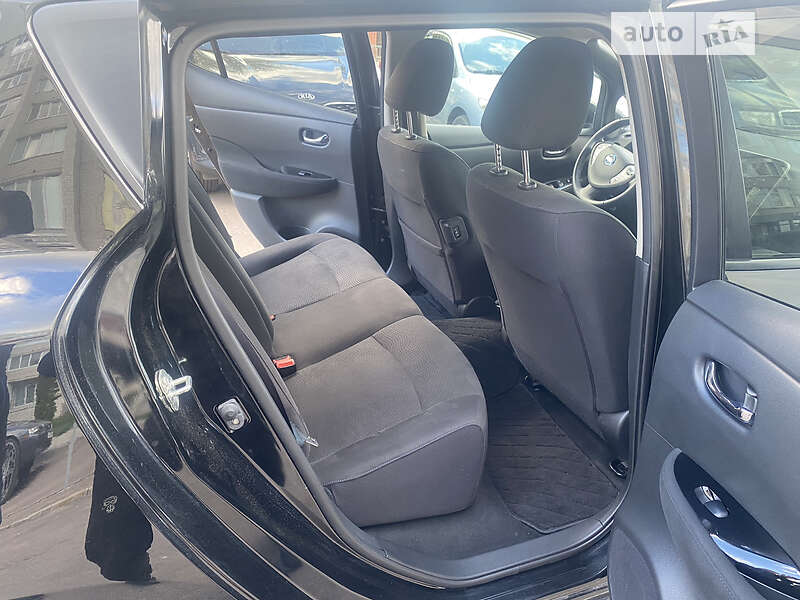 Хэтчбек Nissan Leaf 2016 в Житомире