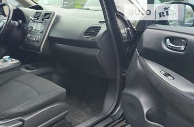 Хэтчбек Nissan Leaf 2014 в 