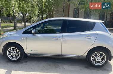 Хэтчбек Nissan Leaf 2014 в Звягеле