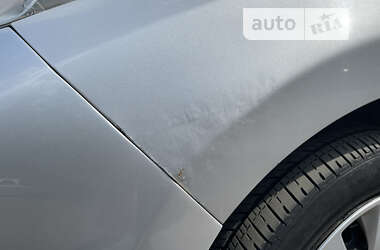 Хэтчбек Nissan Leaf 2013 в 