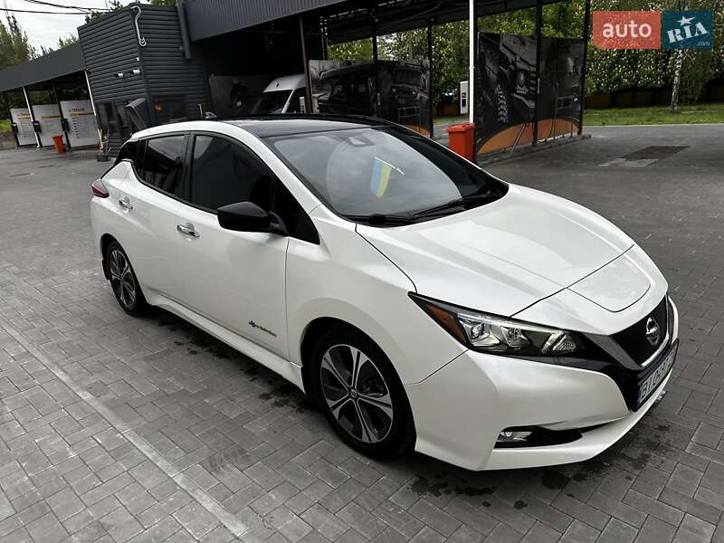 Хэтчбек Nissan Leaf 2019 в Кременчуге