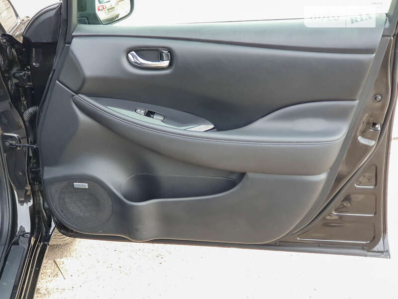 Хэтчбек Nissan Leaf 2016 в Виннице