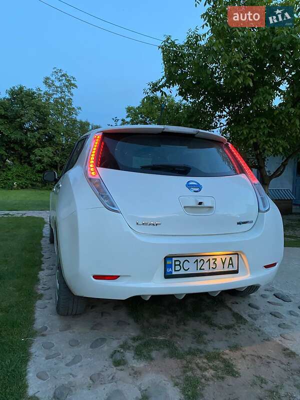 Хетчбек Nissan Leaf 2013 в Львові