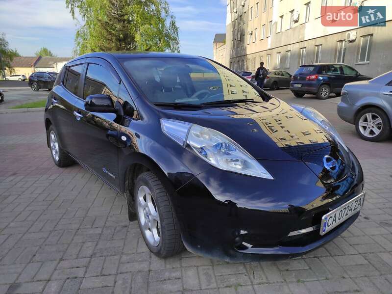 Хэтчбек Nissan Leaf 2013 в Черкассах