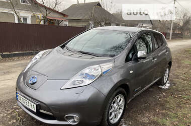 Хэтчбек Nissan Leaf 2013 в Хмельницком