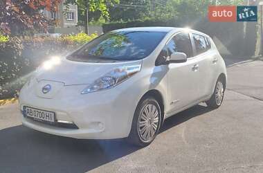 Хэтчбек Nissan Leaf 2015 в 