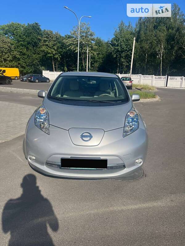 Хэтчбек Nissan Leaf 2014 в Виннице